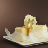 Cercei argint cu perle naturale albe si tortite DiAmanti SK25364EL_W-G Cercei argint cu perle naturale albe si tortite DiAmanti SK25364EL_W-G